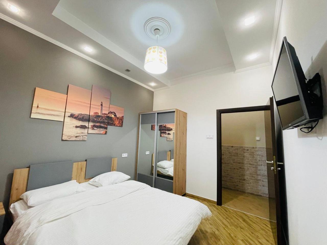 Apartment For Rent In The City Center Of Kharkiv K18 Elinaflats Exterior photo